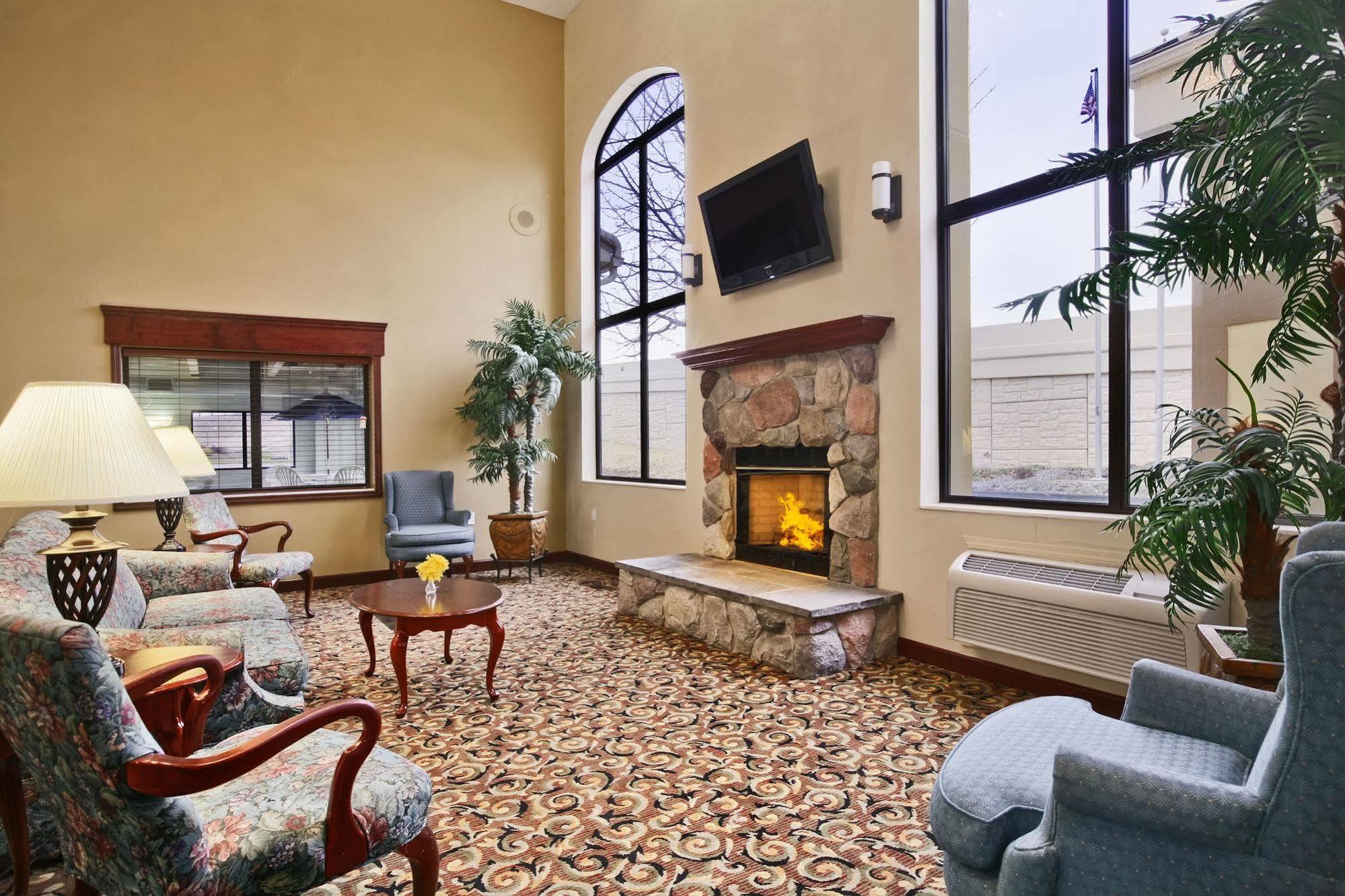 Hotel Baymont By Wyndham Boston Heights/Hudson Esterno foto